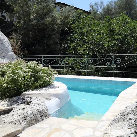 Gragada House