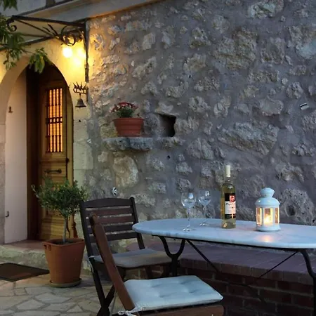 Gragada House *